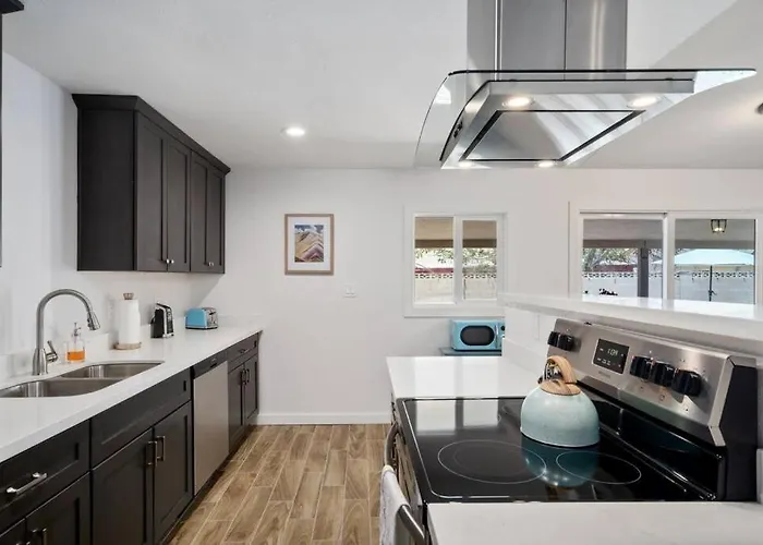 Fab Phx Getaway W/ Pool & Fire Pit Phoenix