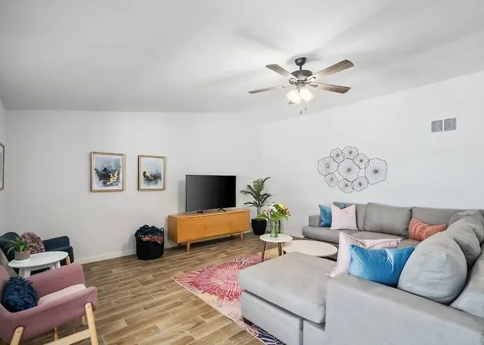 Fab Phx Getaway W/ Pool & Fire Pit Holiday home *
