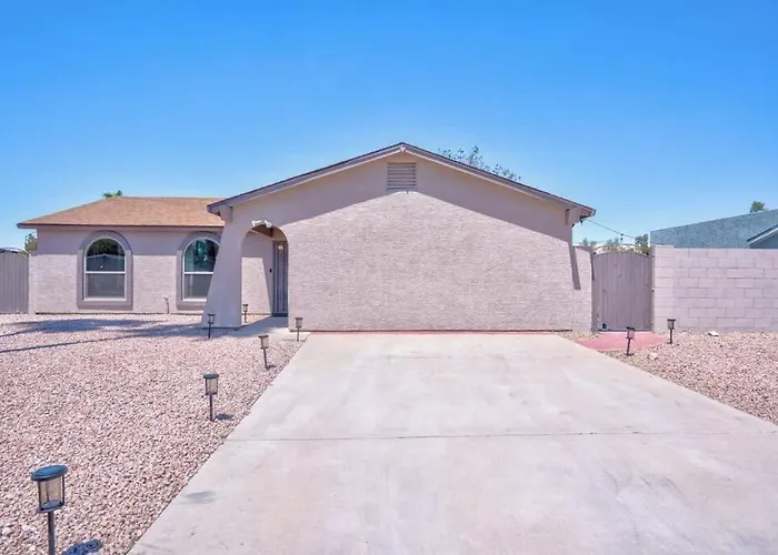 Holiday home Fab Phx Getaway W/ Pool & Fire Pit Phoenix