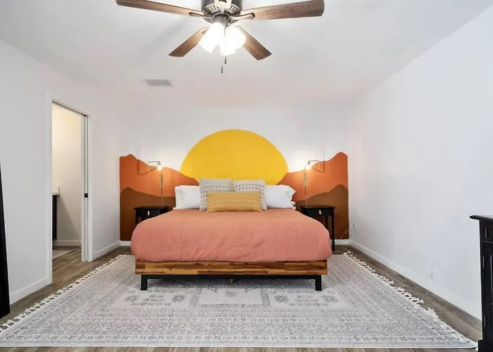 Fab Phx Getaway W/ Pool & Fire Pit Holiday home