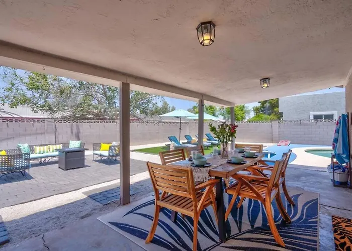 Holiday home Fab Phx Getaway W/ Pool & Fire Pit Phoenix