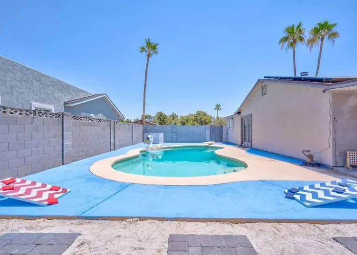 Fab Phx Getaway W/ Pool & Fire Pit